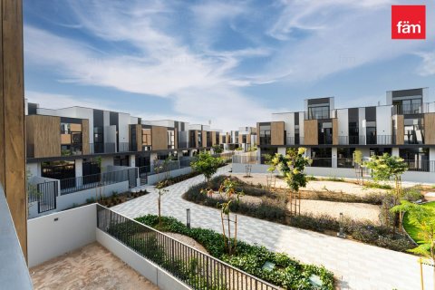 Снять в аренду таунхаус в Дубае: 4 спальни, 251.7м², № 71643 - фото 14