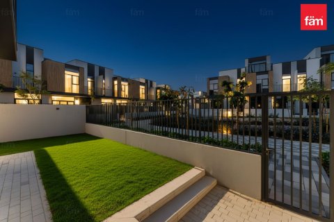 Снять в аренду таунхаус в Дубае: 4 спальни, 251.7м², № 71643 - фото 29