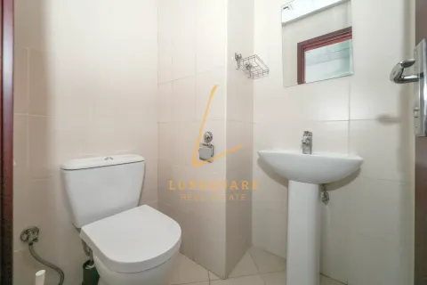 Oficina en Jumeirah Lake Towers, Dubai, 67 m², № 99666 - foto 17