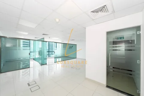 Oficina en Jumeirah Lake Towers, Dubai, 67 m², № 99666 - foto 2