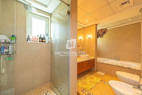 Villa en Jumeirah Park, Dubai, 4 dormitorios, 372 m², № 8720 - foto 12