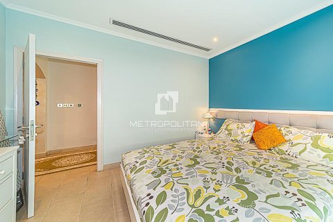 Villa en Jumeirah Park, Dubai, 4 dormitorios, 372 m², № 8720 - foto 18