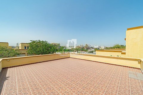 Villa en Jumeirah Park, Dubai, 4 dormitorios, 372 m², № 8720 - foto 27