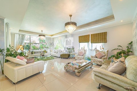 Villa en Jumeirah Park, Dubai, 4 dormitorios, 372 m², № 8720 - foto 1