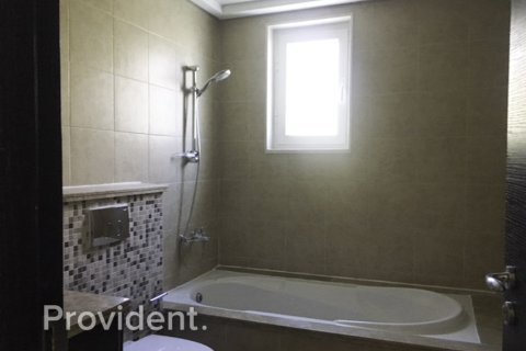 Villa en Jumeirah Park, Dubai, 3 dormitorios, № 2421 - foto 19