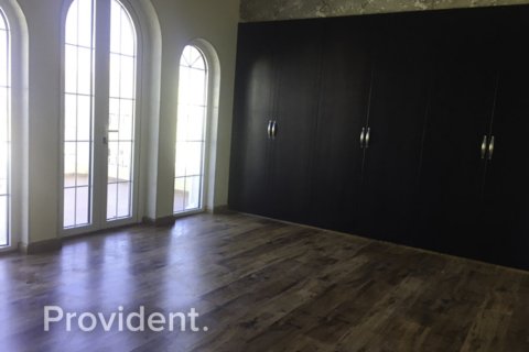 Villa en Jumeirah Park, Dubai, 3 dormitorios, № 2421 - foto 12