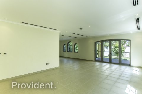 Villa en Jumeirah Park, Dubai, 3 dormitorios, № 2421 - foto 3
