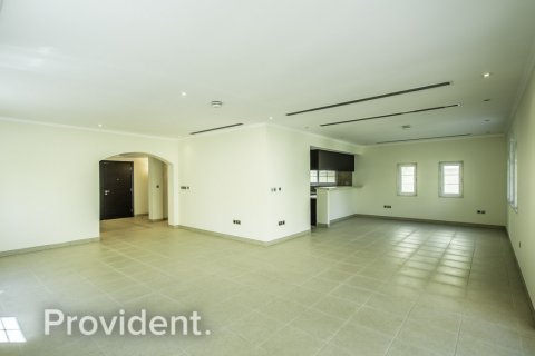 Villa en Jumeirah Park, Dubai, 3 dormitorios, № 2421 - foto 5