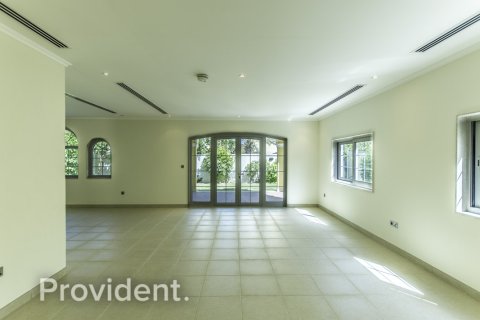 Villa en Jumeirah Park, Dubai, 3 dormitorios, № 2421 - foto 2
