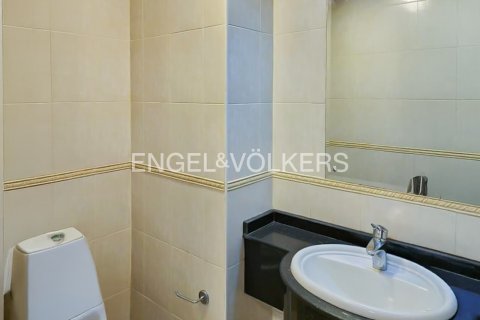 Apartment in Dubai Marina, Dubai 2 bedrooms, 123 sq.m. № 97303 - photo 14