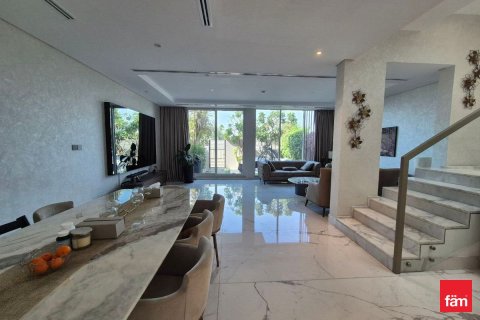 Villa in Jumeirah Park, Dubai 4 bedrooms, 187.7 sq.m. № 69387 - photo 6