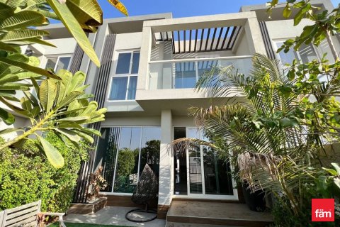 Villa in Jumeirah Park, Dubai 4 bedrooms, 187.7 sq.m. № 69387 - photo 1