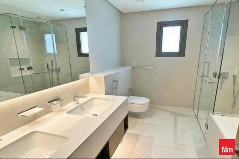 Купить виллу в Дубае: 4 спальни, 580.7м², № 69386 - фото 3