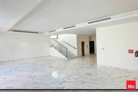 Купить виллу в Дубае: 4 спальни, 580.7м², № 69386 - фото 10