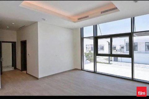 Купить виллу в Дубае: 4 спальни, 580.7м², № 69386 - фото 8