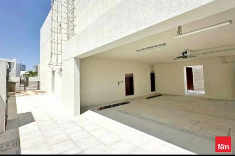 Купить виллу в Дубае: 4 спальни, 580.7м², № 69386 - фото 4