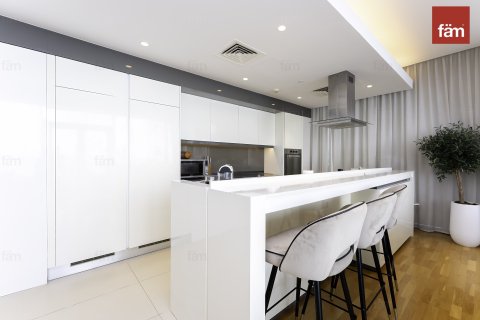 Apartment in Dubai 4 bedrooms, 238.1 sq.m. № 69384 - photo 22