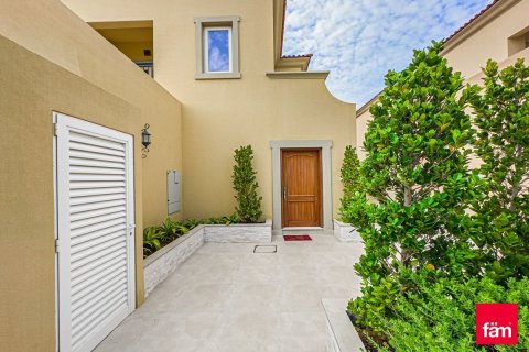 Villa en Dubai, 3 dormitorios, 325 m², № 137527 - foto 3