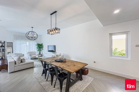 Villa en Dubai, 3 dormitorios, 325 m², № 137527 - foto 14
