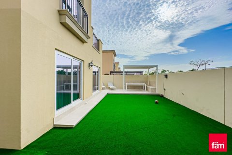 Villa en Dubai, 3 dormitorios, 325 m², № 137528 - foto 10