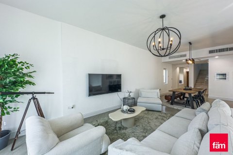 Villa en Dubai, 3 dormitorios, 325 m², № 137528 - foto 21