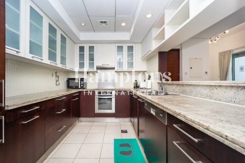 Apartment in Downtown Dubai (Downtown Burj Dubai), Dubai 2 bedrooms, 108.00902780 sq.m. № 102415 - photo 30