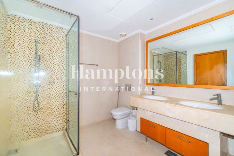 Квартира в The Address Dubai Marina, Дубай Марина, Дубай, 2 спальни, 125.42м², № 102412