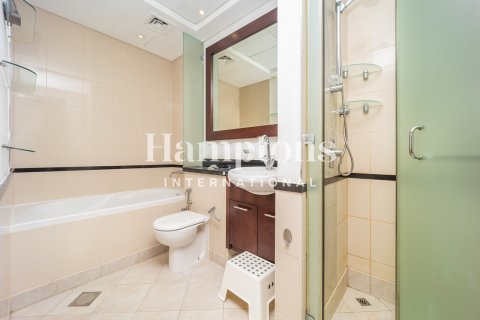 Apartment in The Views 1, The Views, Dubai 2 bedrooms, 117.89019088 sq.m. № 102411 - photo 12