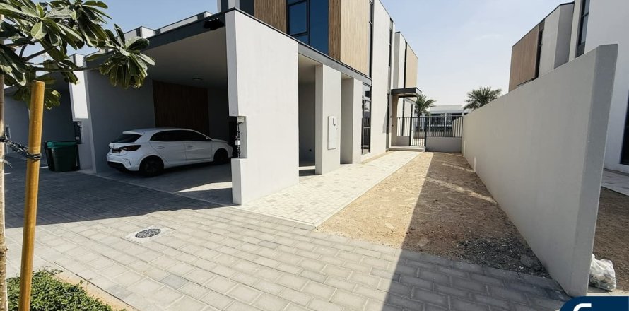 Villa en Mudon, Dubai, 4 dormitorios, 245 m², № 91434