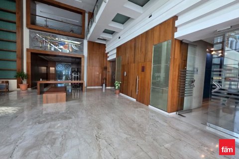 Снять в аренду квартиру в Дубае: 3 спальни, 158.2м², № 42077 - фото 13