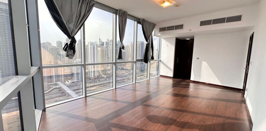 Квартира в Дубае, 3 спальни, 158.2м², № 42077