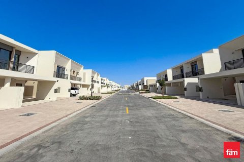 Townhouse in Town Square, Dubai 4 bedrooms, 261.2 sq.m. № 50078 - photo 13