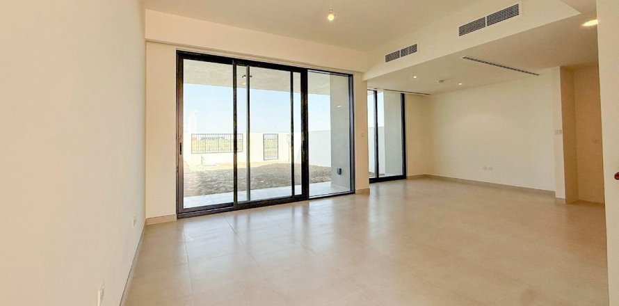 Townhouse in Town Square, Dubai 4 bedrooms, 261.2 sq.m. № 50078