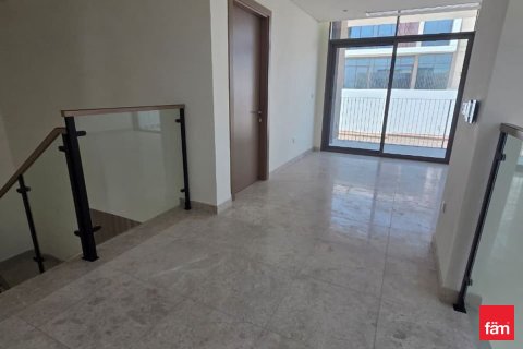 Villa in Al Furjan, Dubai 4 bedrooms, 587.7 sq.m. № 50080 - photo 6