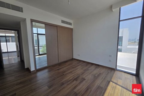 Villa in Al Furjan, Dubai 4 bedrooms, 587.7 sq.m. № 50080 - photo 9