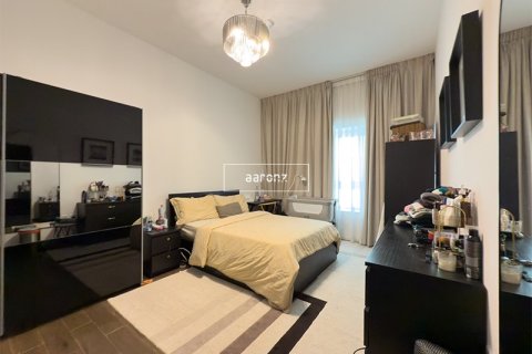 Apartment in Al Furjan, Dubai 2 bedrooms, 121.7 sq.m. № 43191 - photo 4