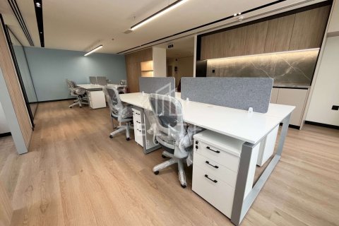 Office in Jumeirah Lake Towers, Dubai 112 sq.m. № 38872 - photo 2