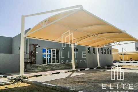 Warehouse in Dubai 8288 sq.m. № 38870 - photo 29