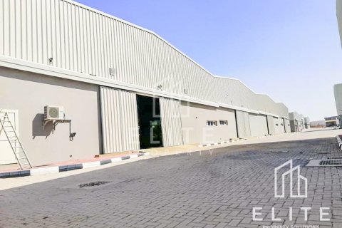 Warehouse in Dubai 8288 sq.m. № 38870 - photo 21