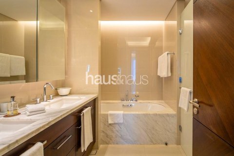 Apartment in The Address Sky View Towers, Downtown Dubai (Downtown Burj Dubai), Dubai 2 bedrooms, 158 sq.m. № 45082 - photo 9