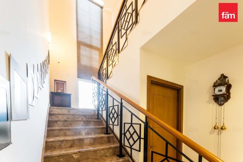 Villa en Dubai, 5 dormitorios, 755.9 m², № 52113 - foto 6