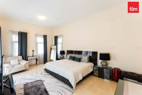 Villa en Dubai, 5 dormitorios, 755.9 m², № 52113 - foto 17