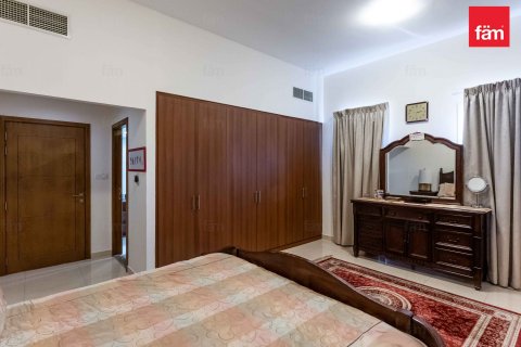 Villa en Dubai, 5 dormitorios, 755.9 m², № 52113 - foto 14