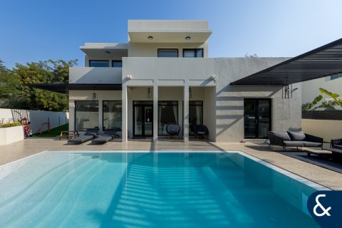 Купить виллу в Арабиан Ранчес, Дубай: 4 спальни, 390м², № 75485 - фото 23