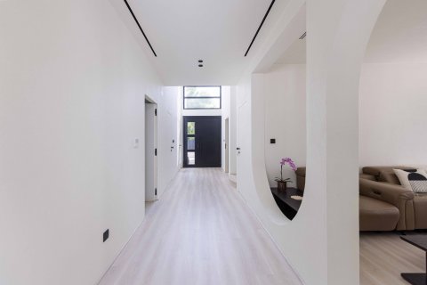 Купить виллу в Арабиан Ранчес, Дубай: 4 спальни, 390м², № 75485 - фото 7