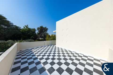 Купить виллу в Арабиан Ранчес, Дубай: 4 спальни, 390м², № 75485 - фото 25