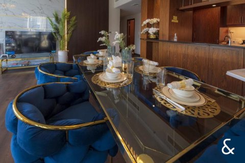 Apartment in Downtown Dubai (Downtown Burj Dubai), Dubai 2 bedrooms, 133 sq.m. № 75492 - photo 4