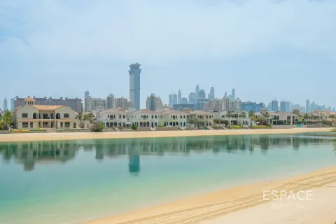 Villa in Palm Jumeirah, Dubai 4 bedrooms, 465 sq.m. № 122562 - photo 15