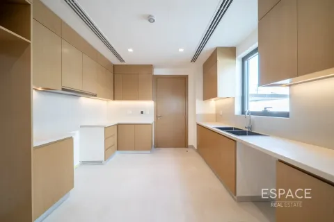 Townhouse in Al Furjan, Dubai 5 bedrooms, 442 sq.m. № 122561 - photo 6