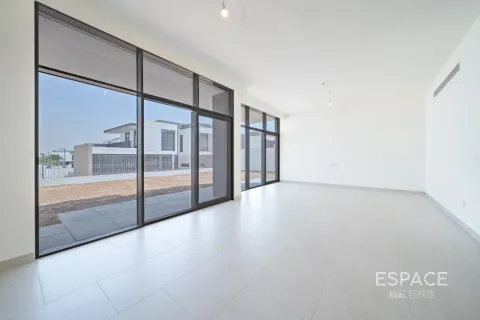 Townhouse in Al Furjan, Dubai 5 bedrooms, 442 sq.m. № 122561 - photo 4